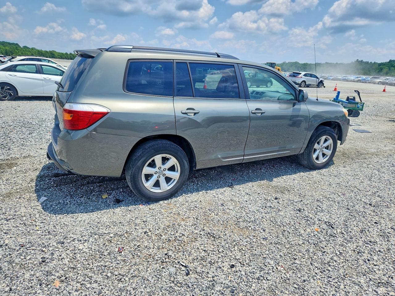 2010 TOYOTA HIGHLANDER