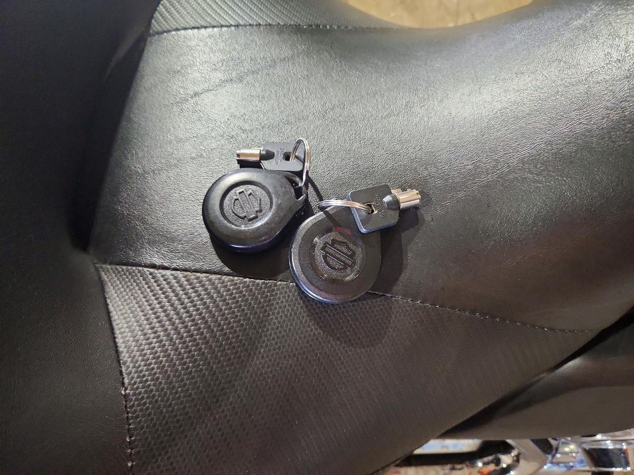 2015 HARLEY-DAVIDSON FLHTK