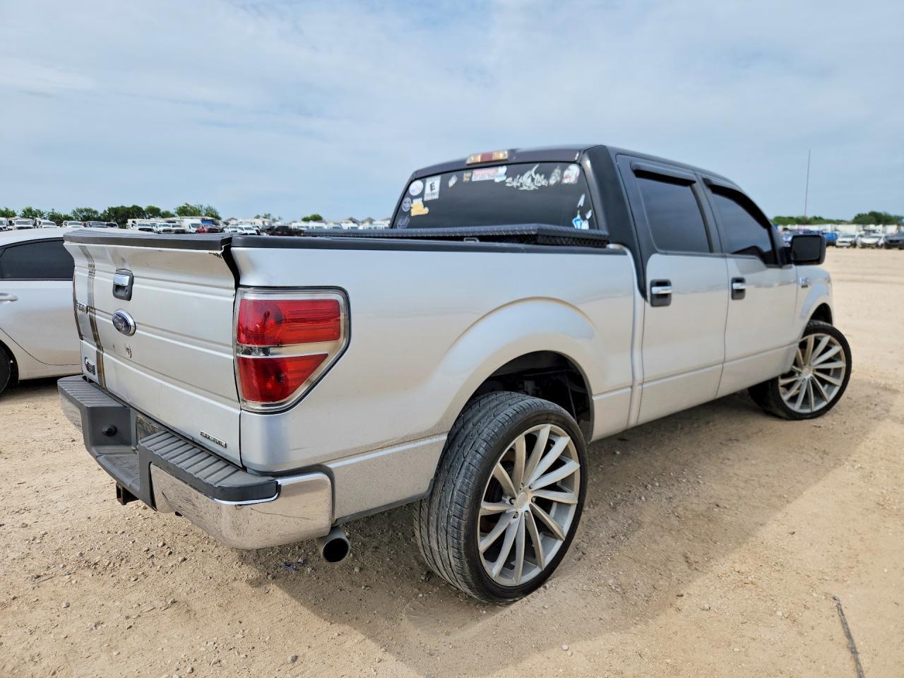 2012 FORD F-150 Lightning