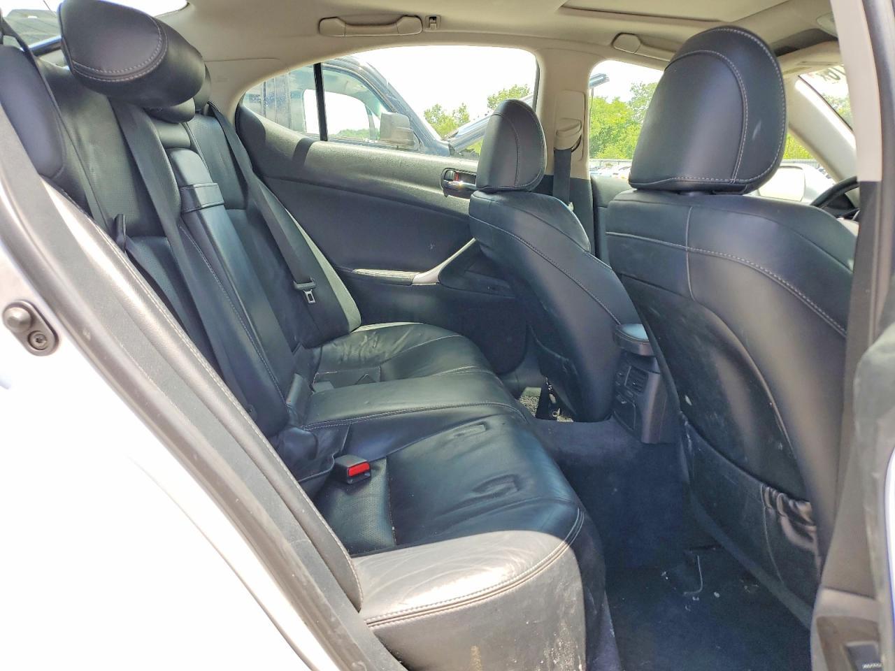 2011 LEXUS IS 250