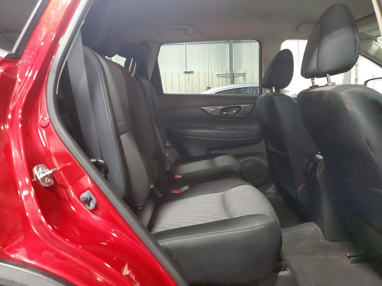 2017 NISSAN ROGUE