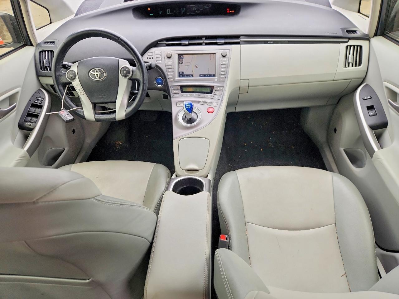 2015 TOYOTA PRIUS