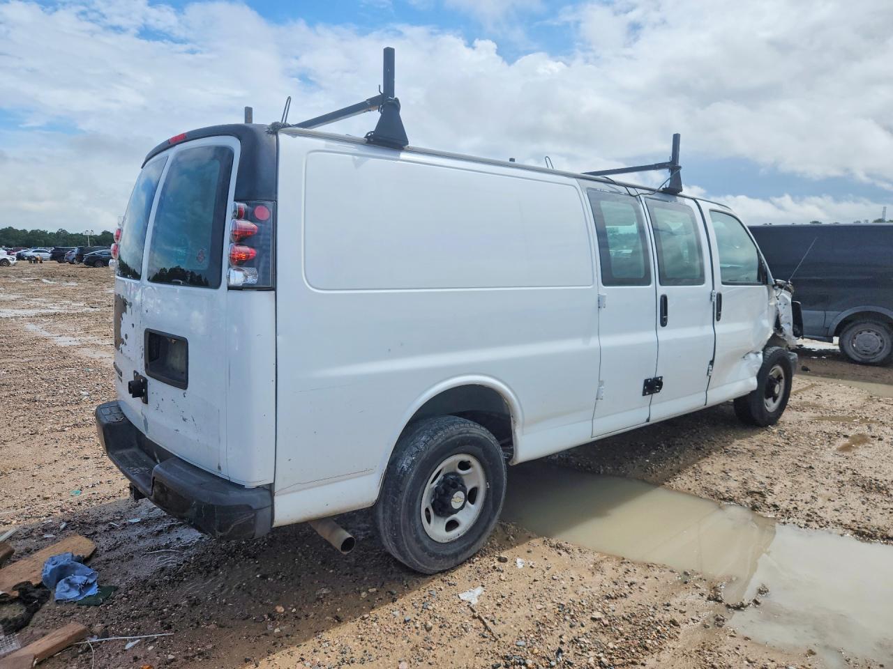 2013 CHEVROLET EXPRESS 2500