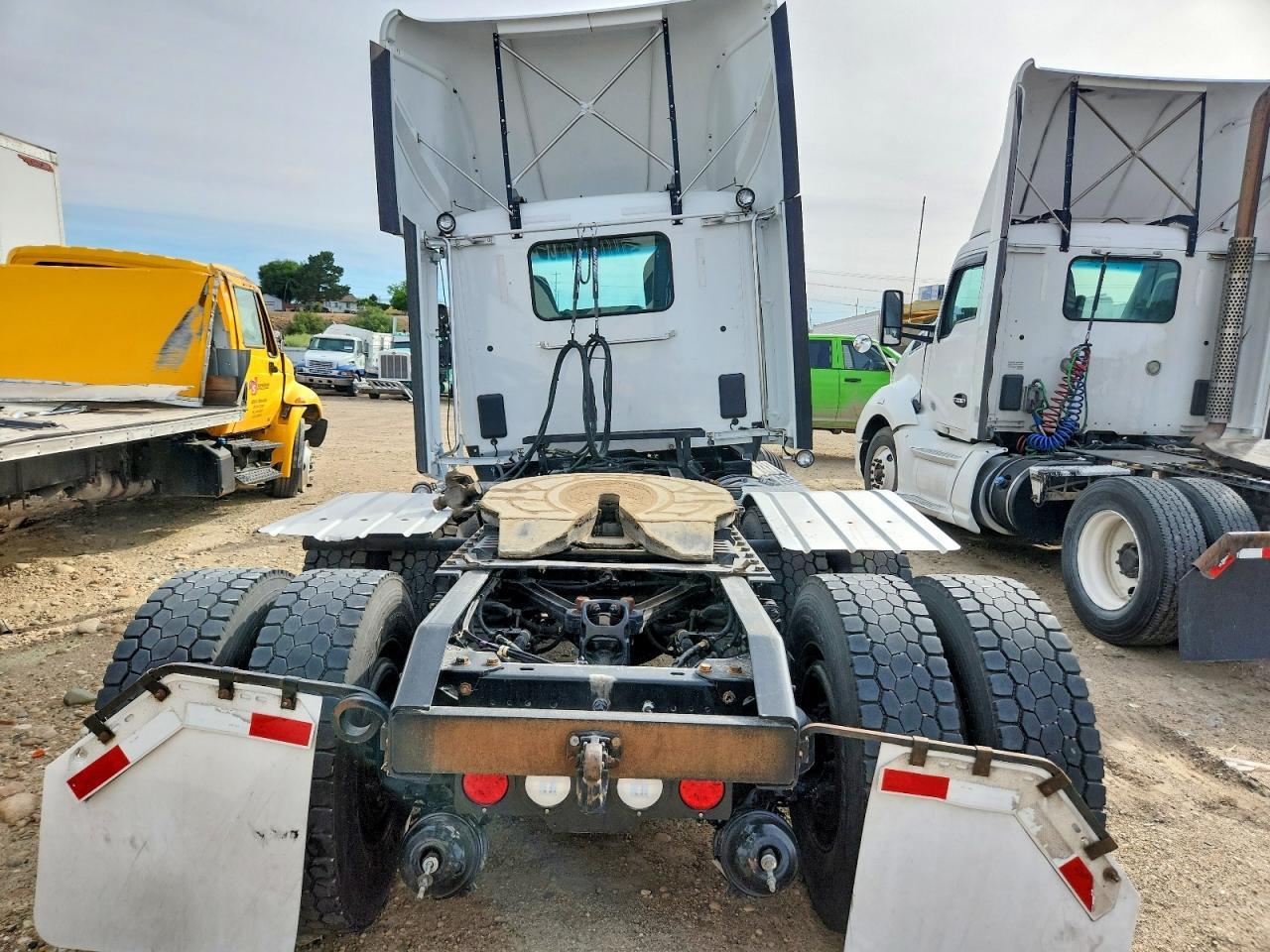 2023 KENWORTH T680