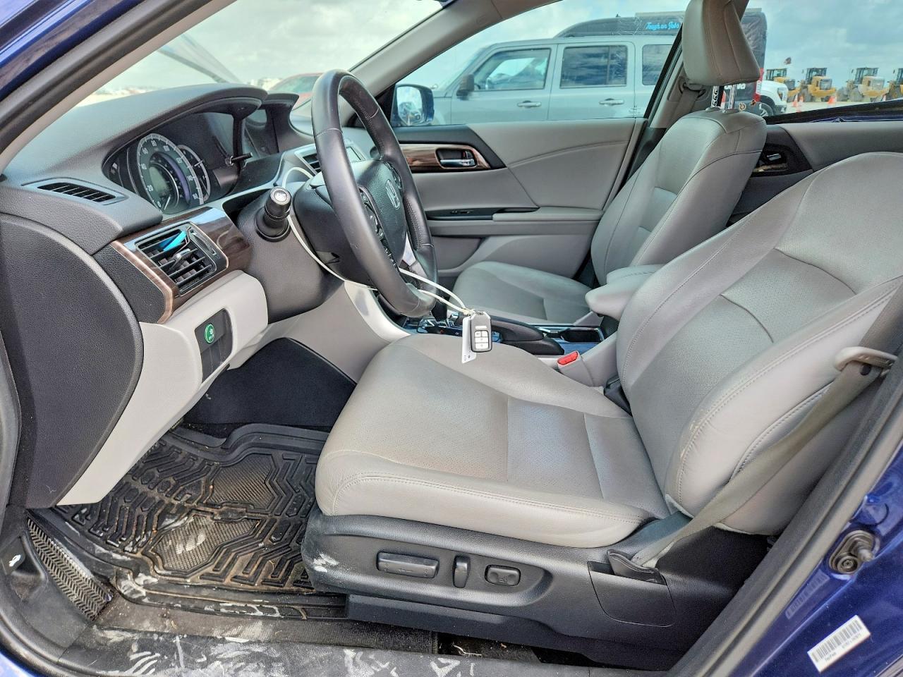 2017 HONDA ACCORD