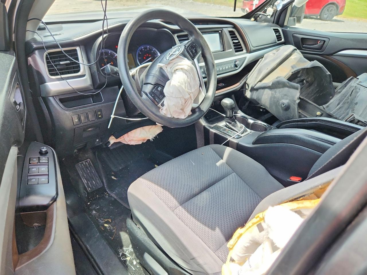 2016 TOYOTA HIGHLANDER