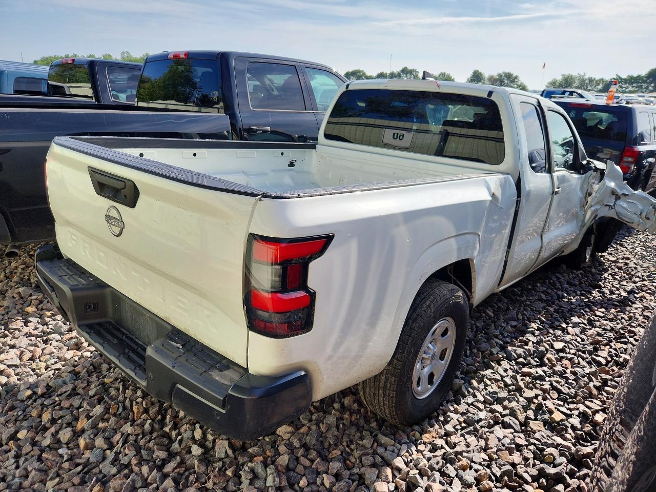 2024 NISSAN Frontier
