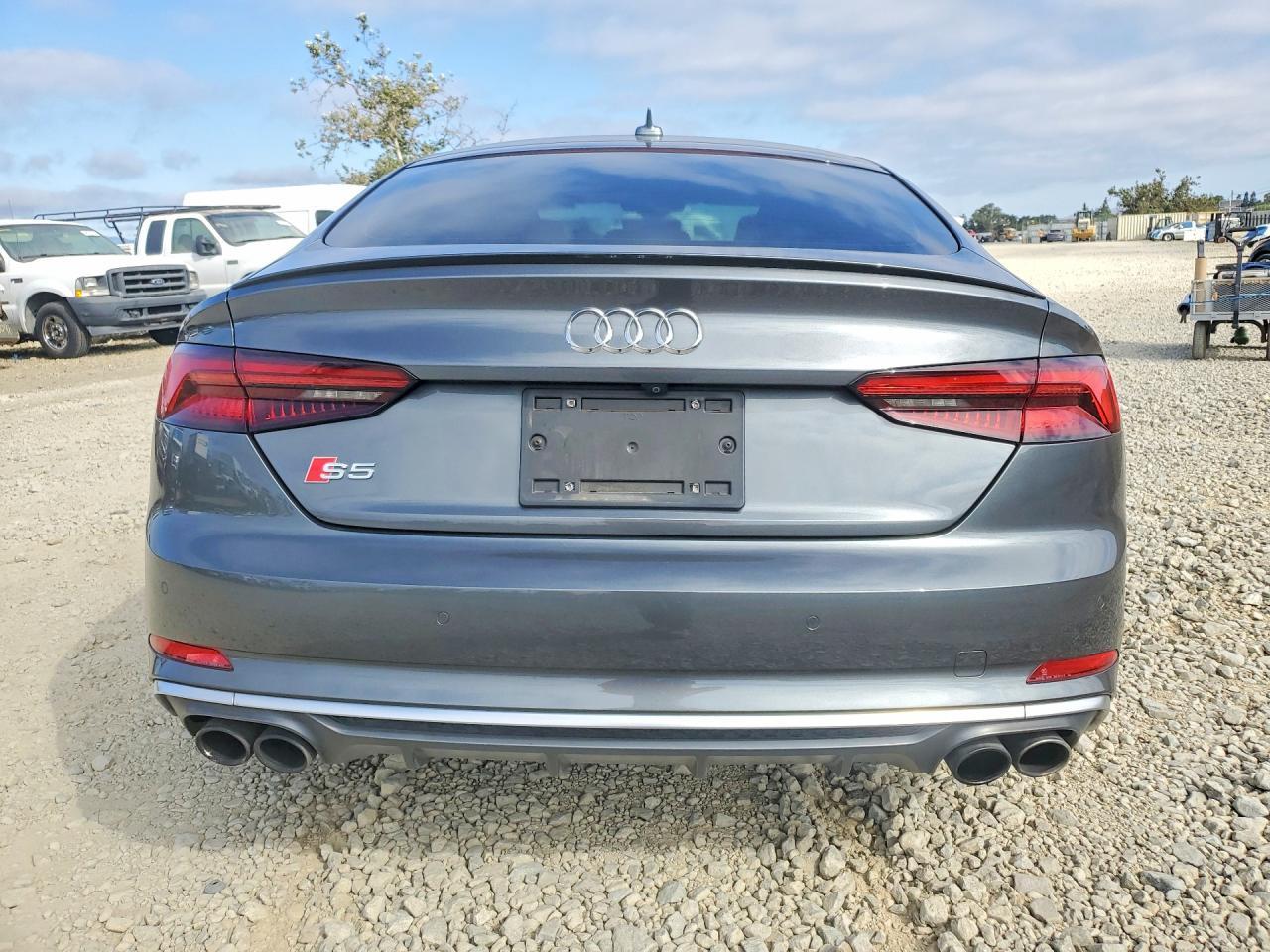 2018 AUDI S5