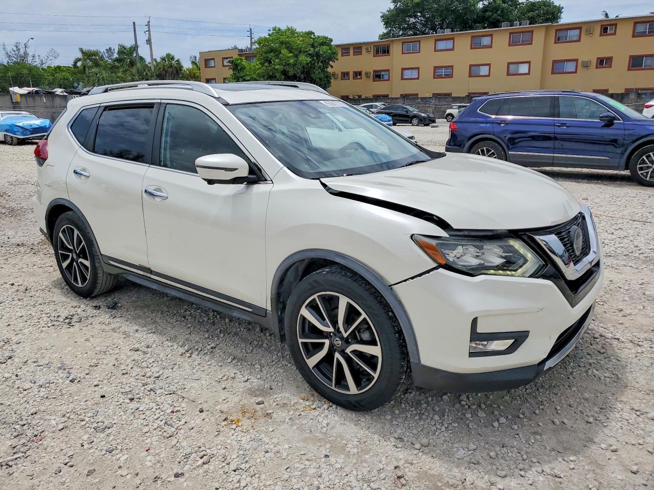 2018 NISSAN ROGUE