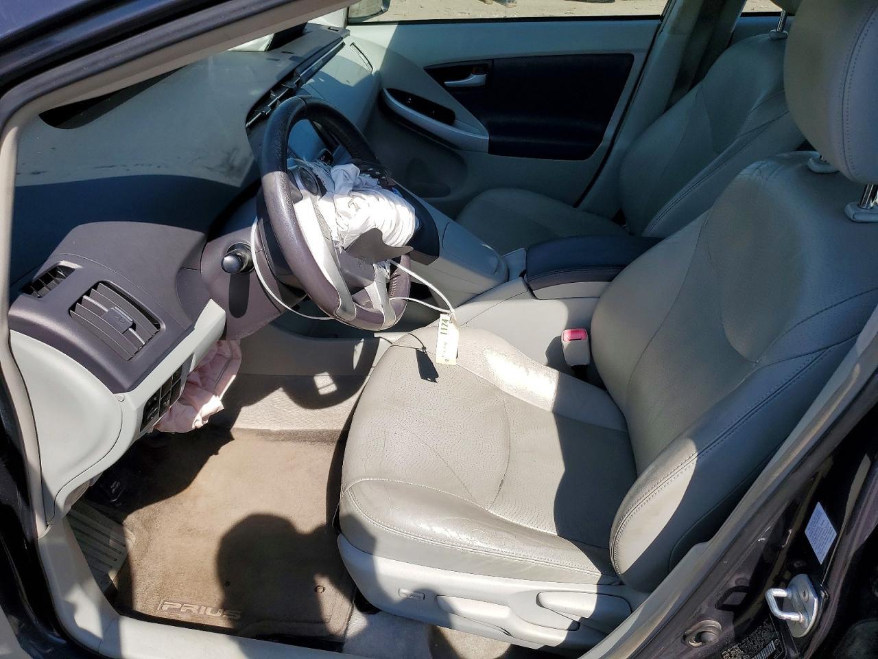 2011 TOYOTA PRIUS