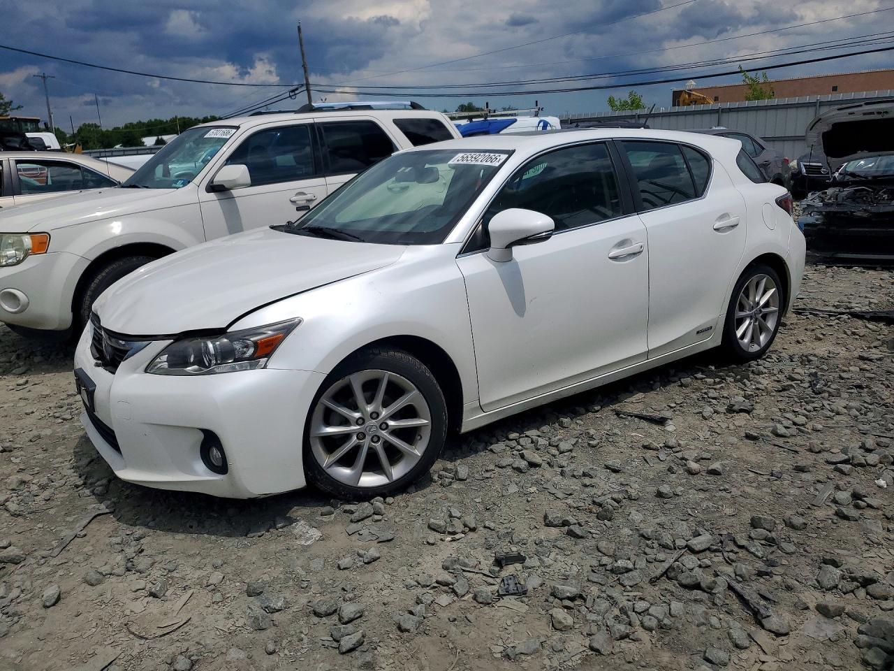 2013 LEXUS CT 200
