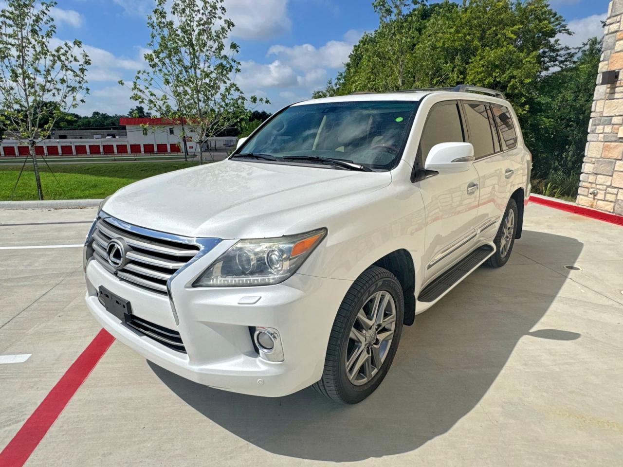 2013 LEXUS LX 570