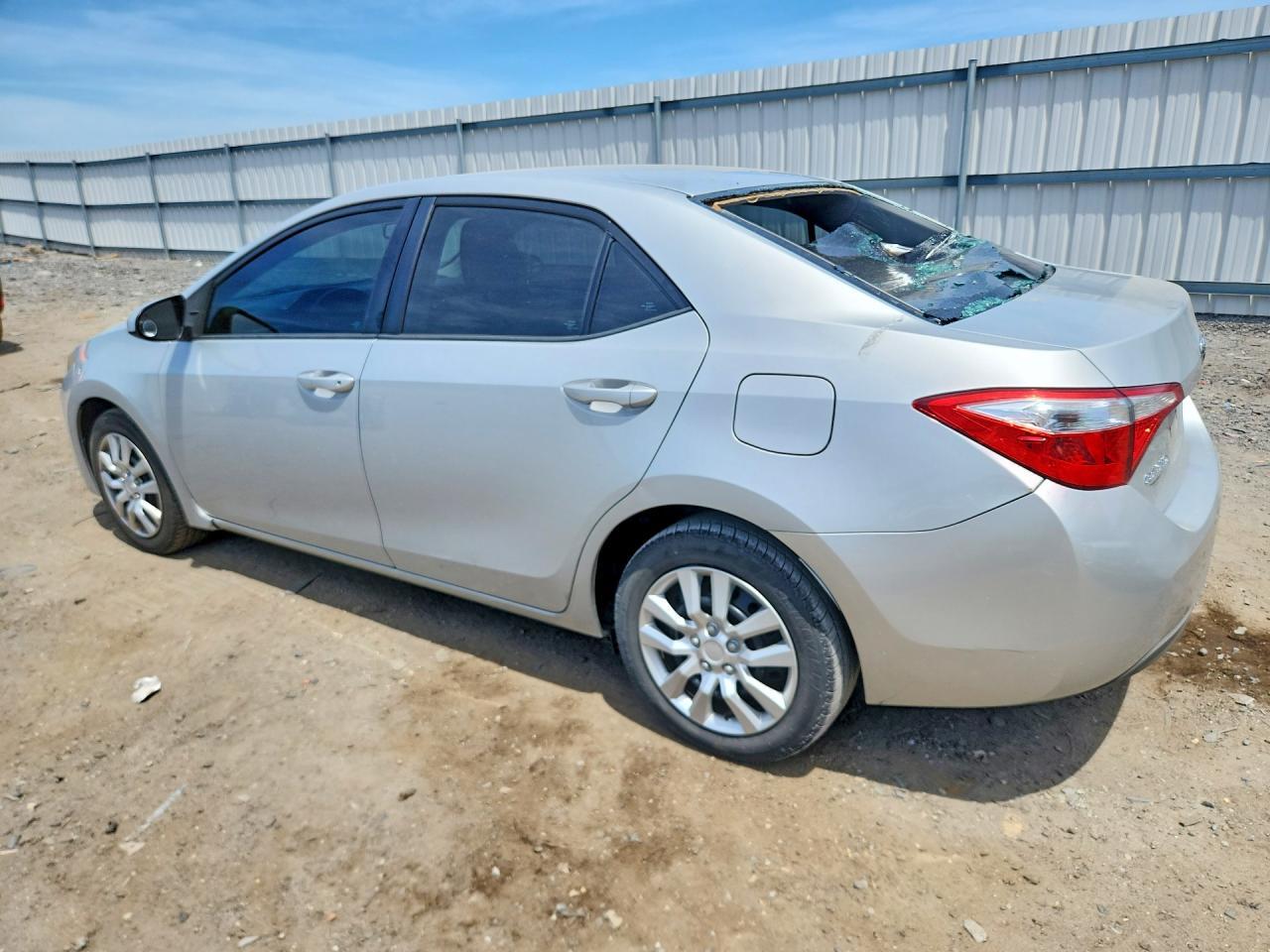 2015 TOYOTA COROLLA