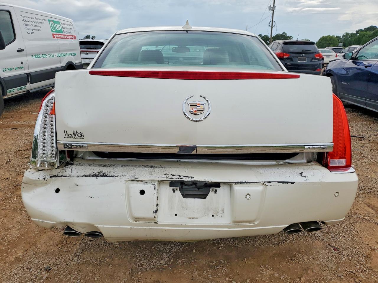 2010 CADILLAC DTS