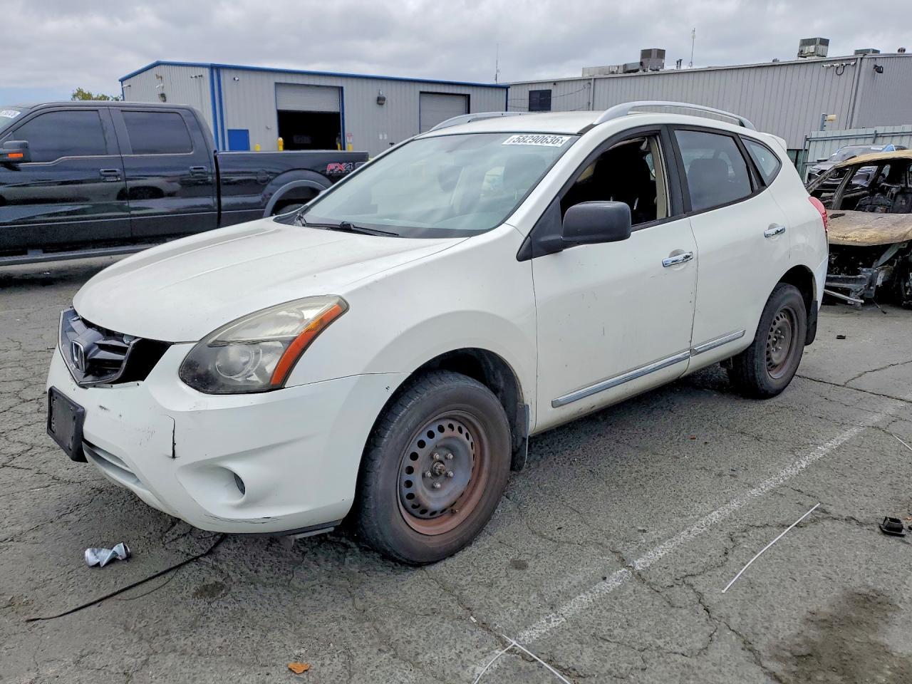 2015 NISSAN ROGUE