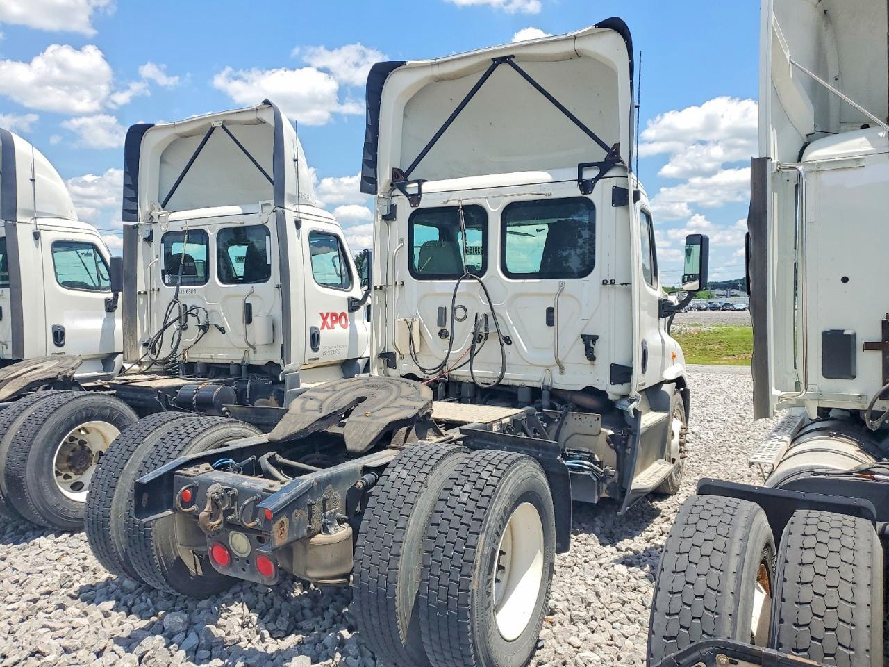 2018 FREIGHTLINER Cascadia 113