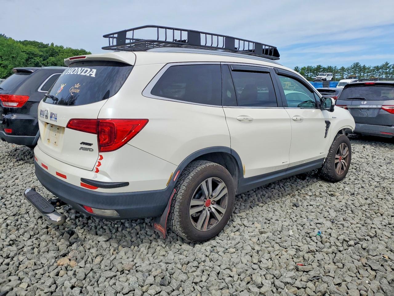 2017 HONDA PILOT