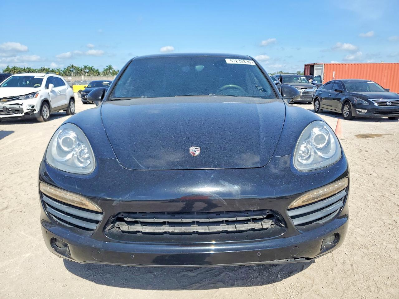 2011 PORSCHE CAYENNE
