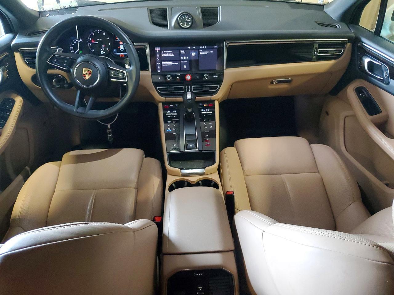 2023 PORSCHE Macan