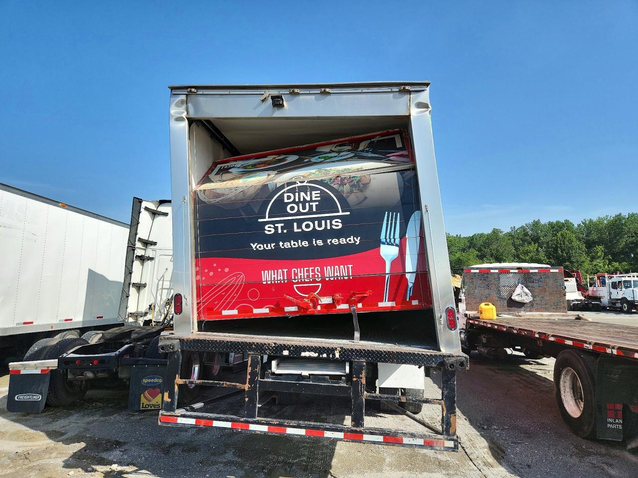 2024 FREIGHTLINER M2 106