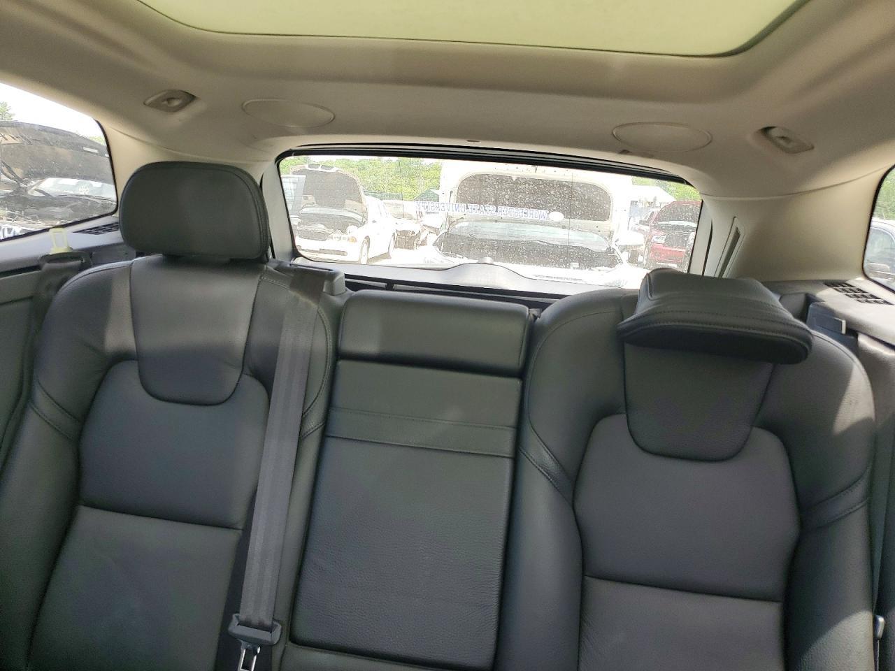 2020 VOLVO XC60