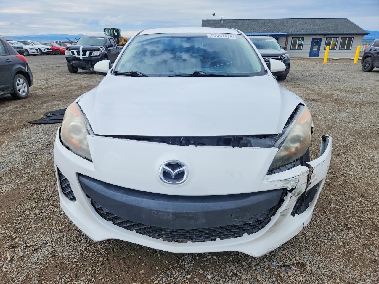 2013 MAZDA 3