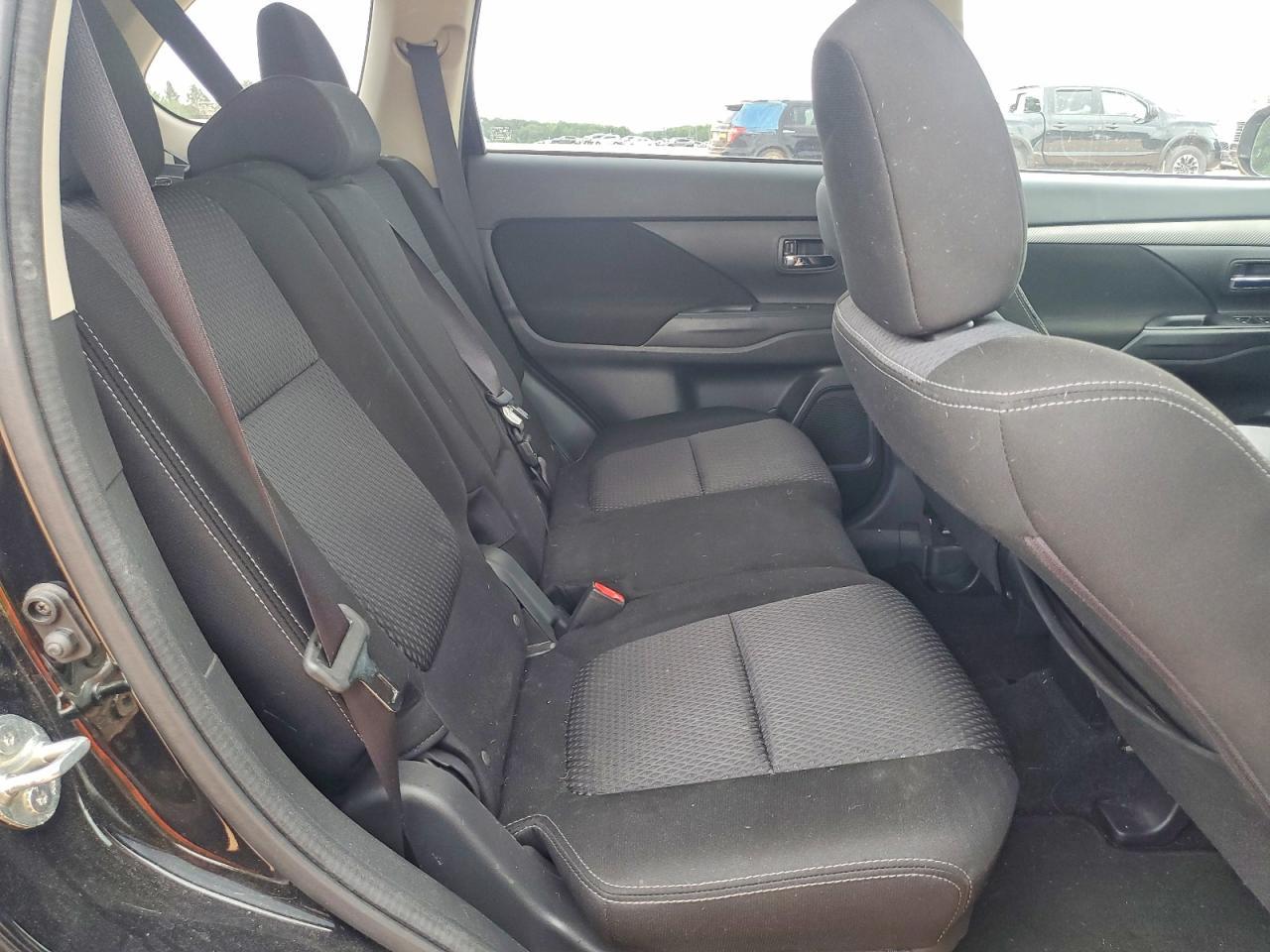 2017 MITSUBISHI outlander