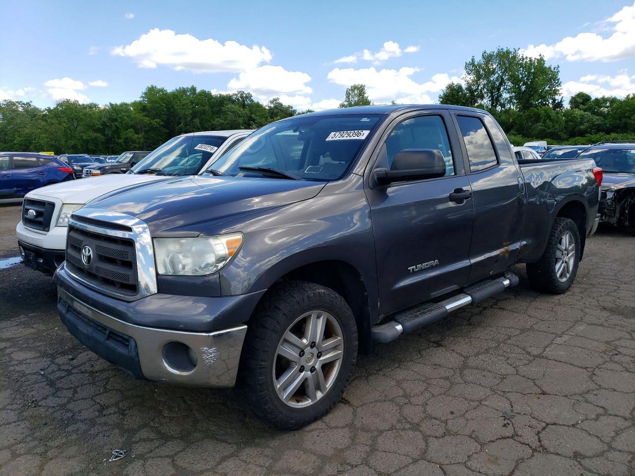 2011 TOYOTA TUNDRA