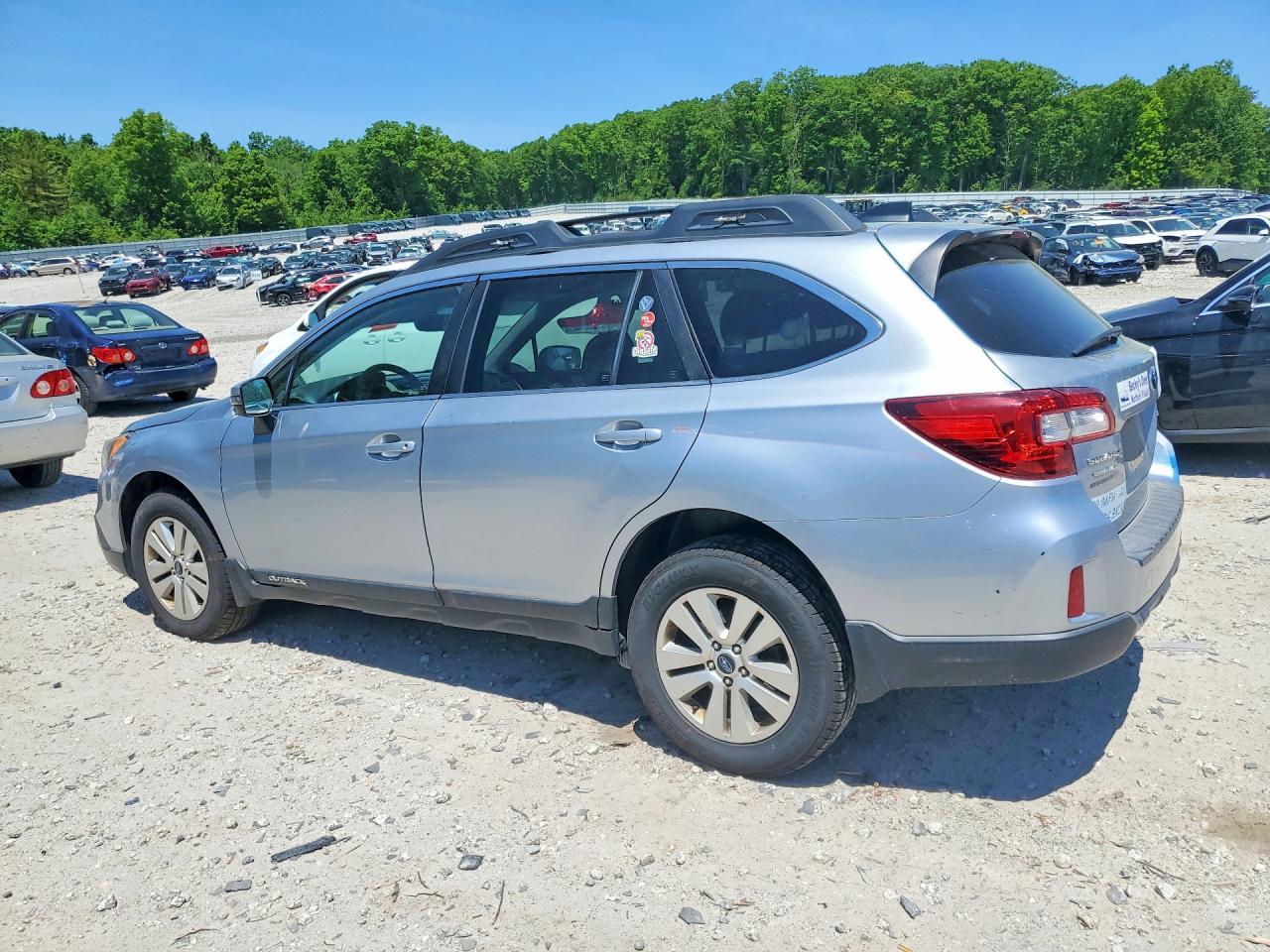 2017 SUBARU Outback