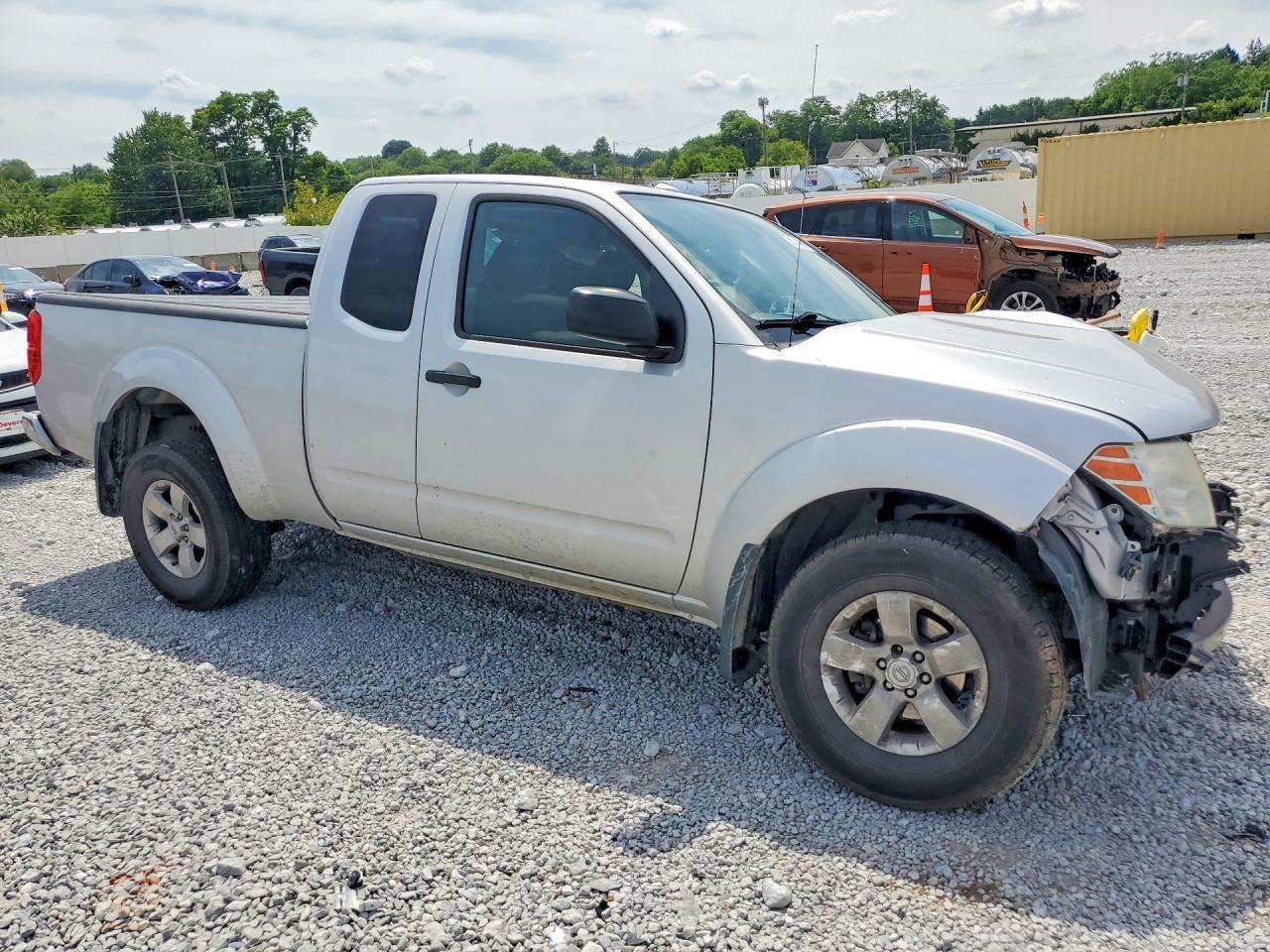 2012 NISSAN Frontier