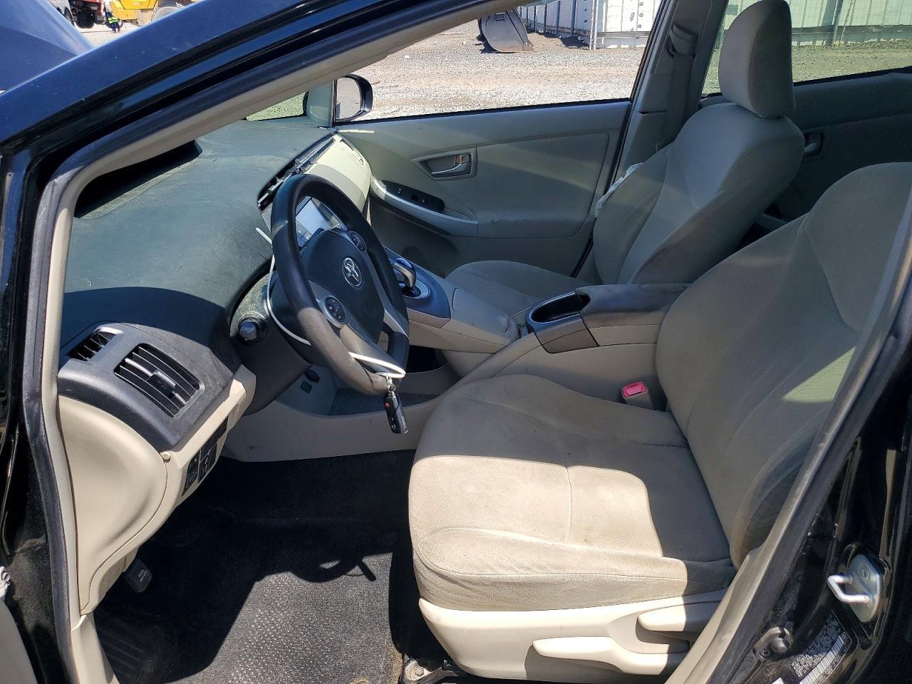 2013 TOYOTA PRIUS