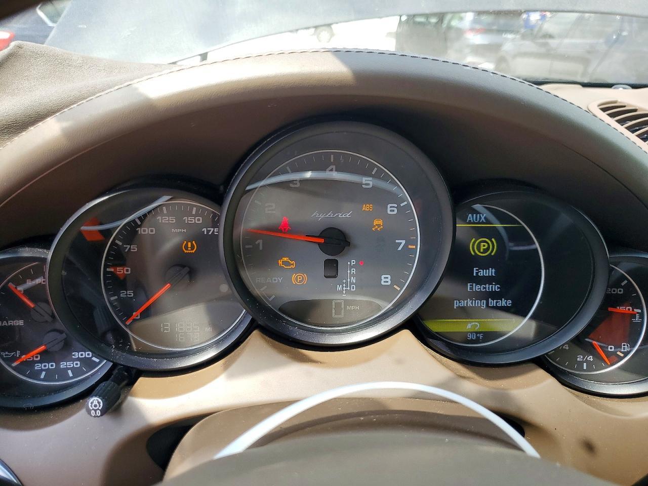2011 PORSCHE CAYENNE