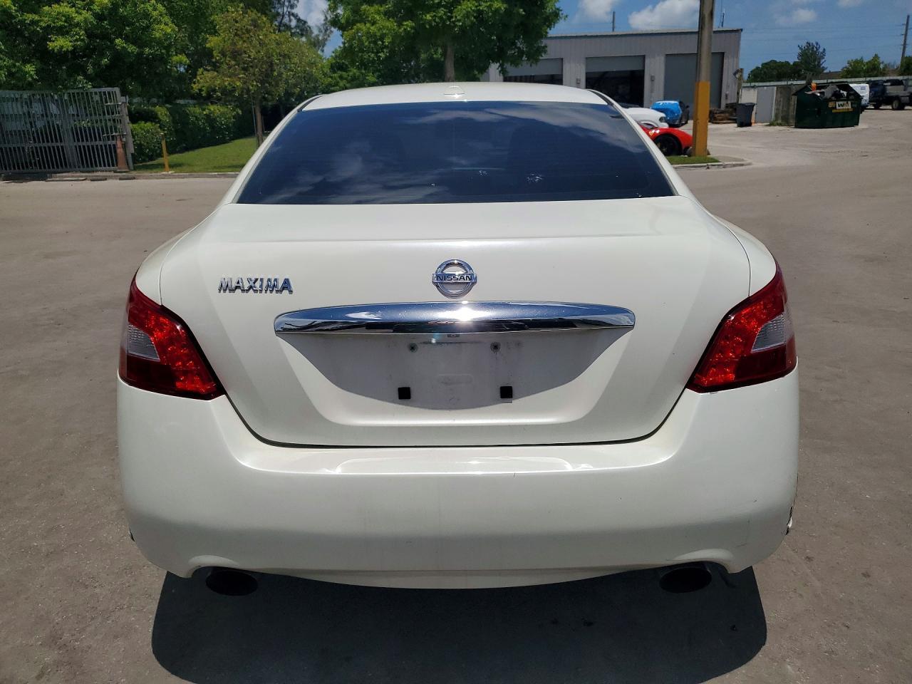 2010 NISSAN Maxima