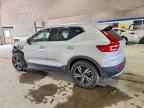 2024 VOLVO XC40