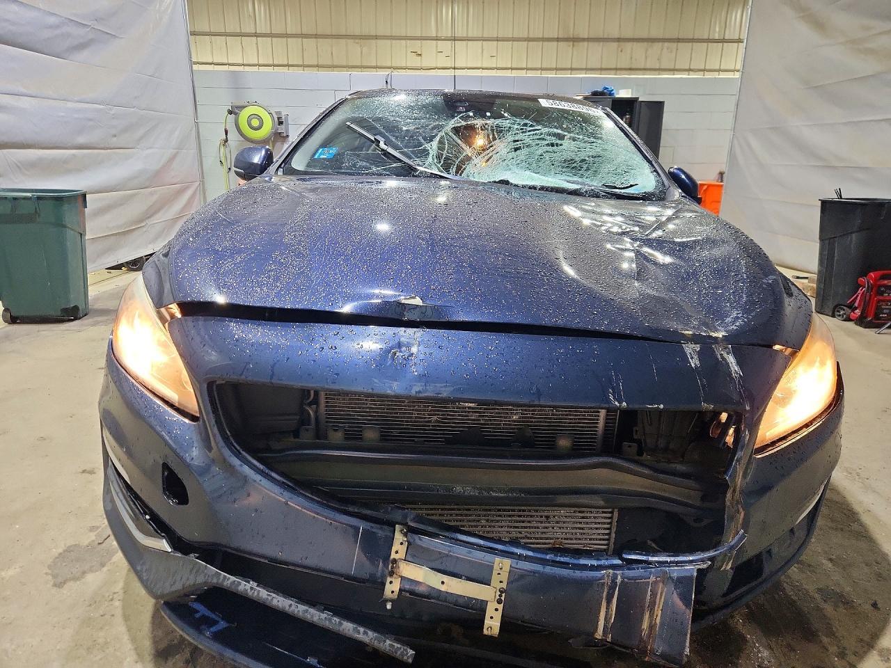 2015 VOLVO S60