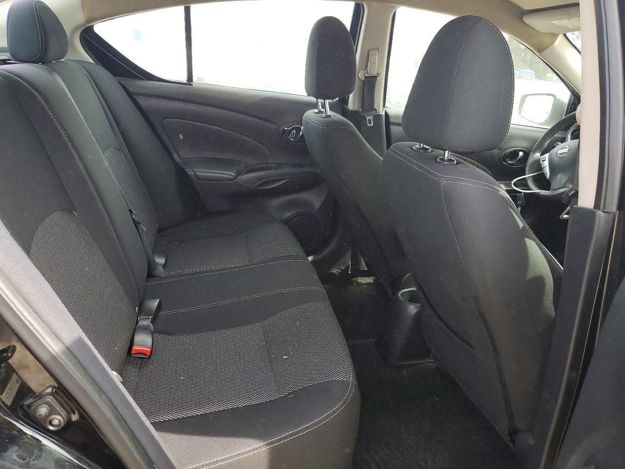 2017 NISSAN VERSA