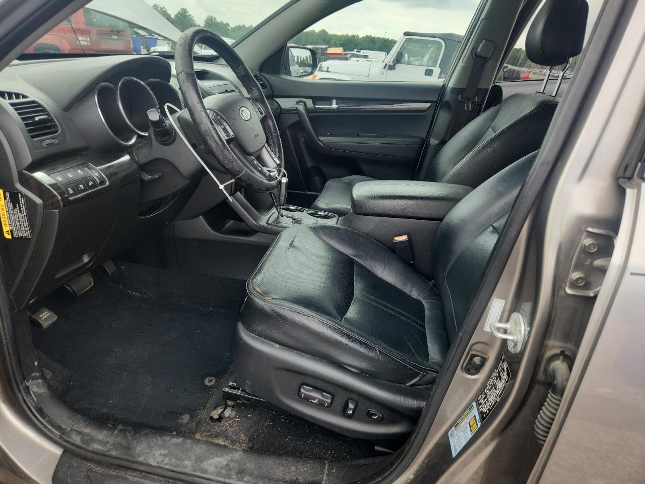 2011 KIA SORENTO