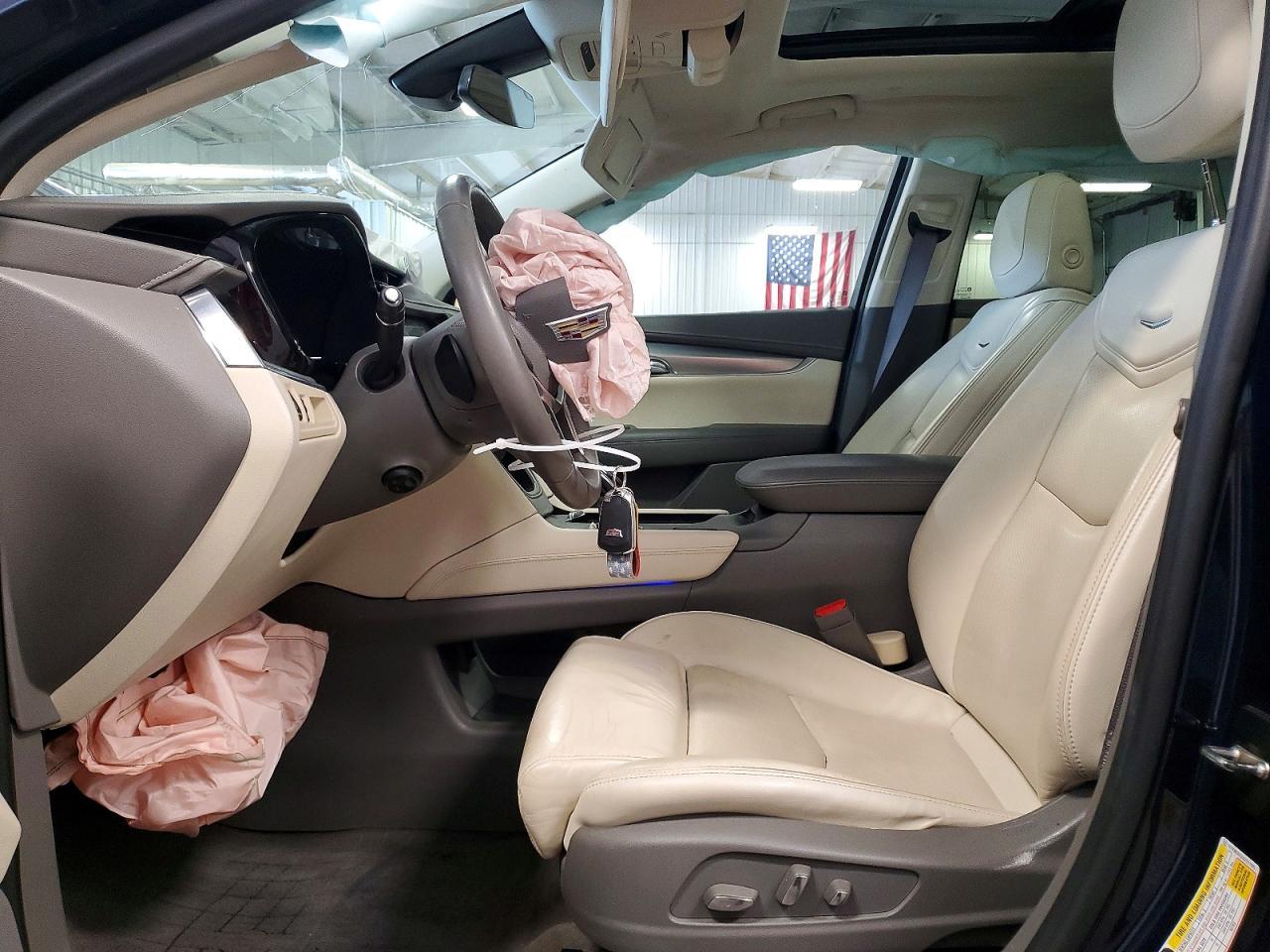 2017 CADILLAC XT5