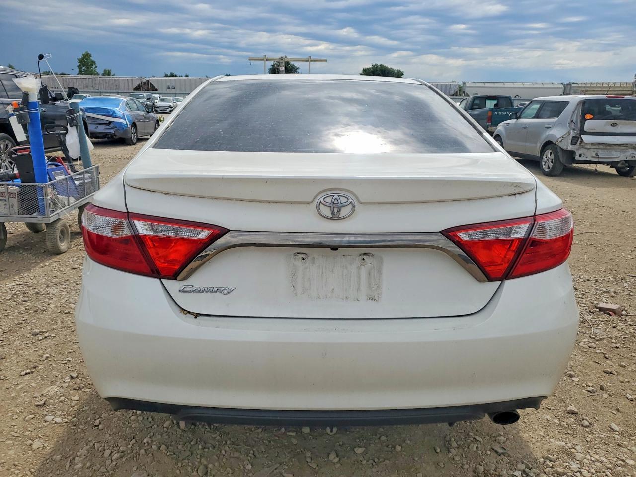 2016 TOYOTA CAMRY