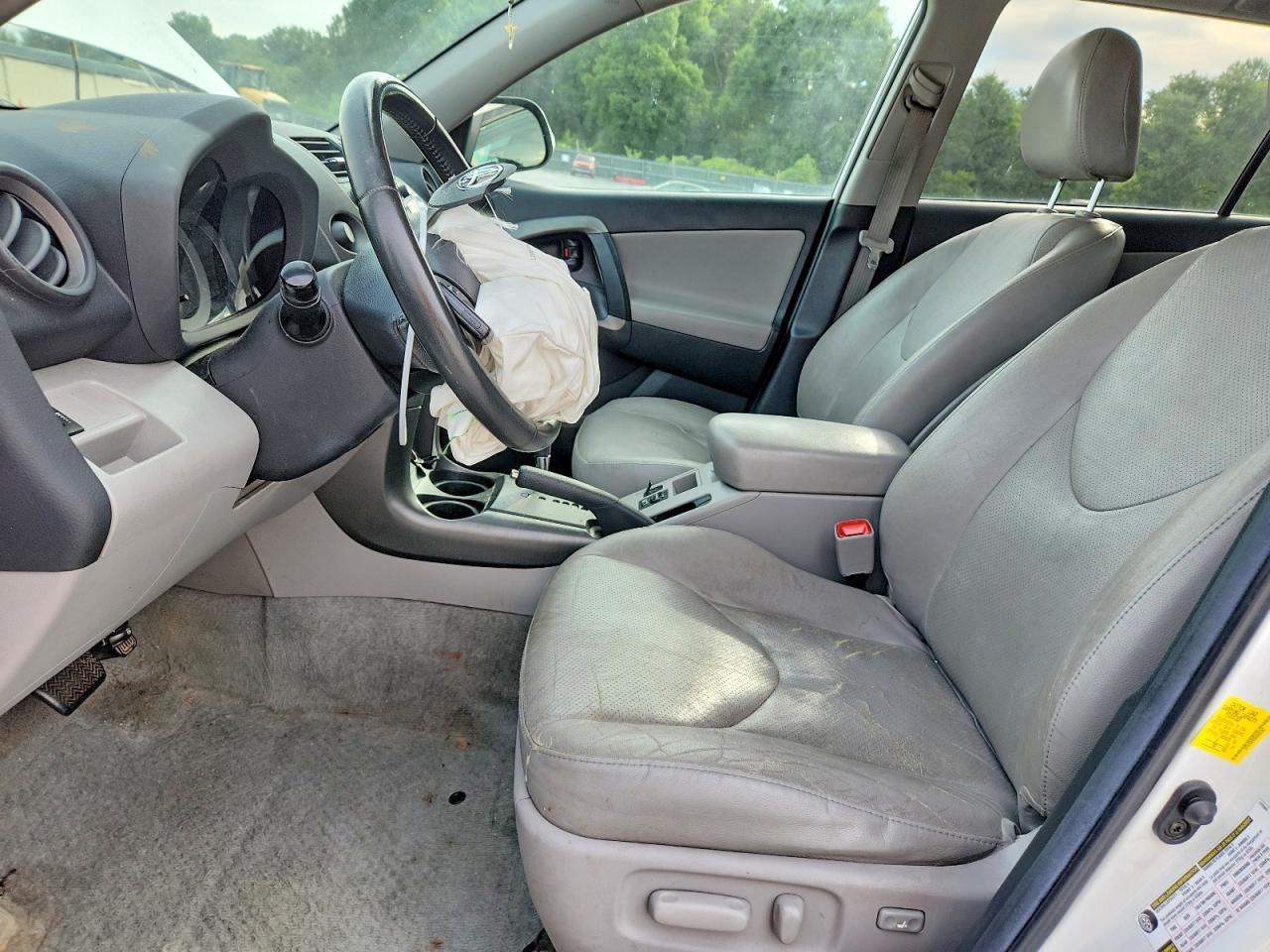 2011 TOYOTA RAV4