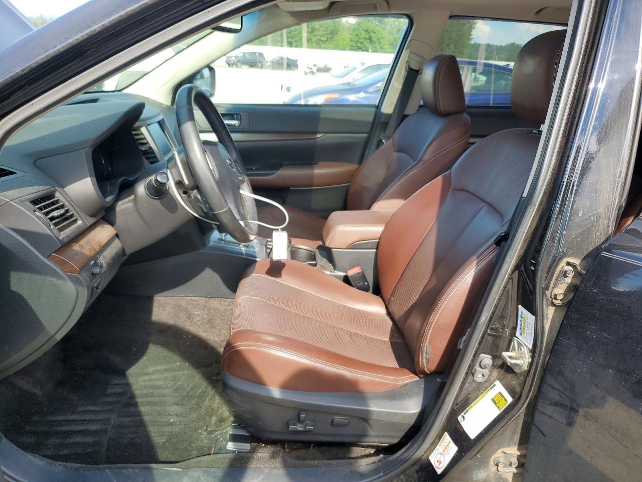 2013 SUBARU Outback