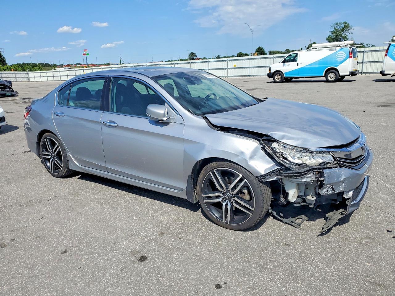 2017 HONDA ACCORD