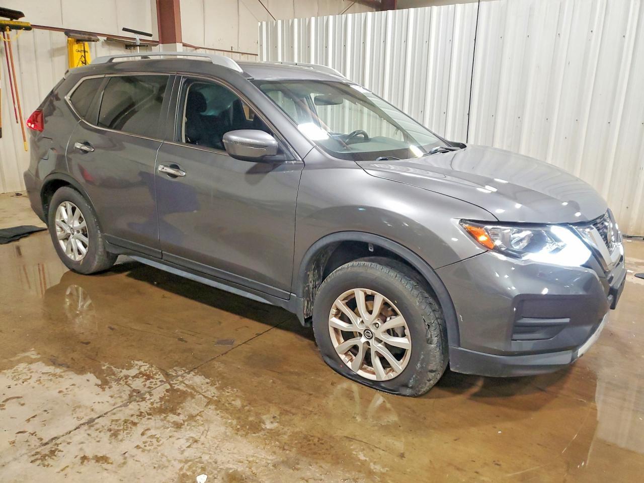 2017 NISSAN ROGUE