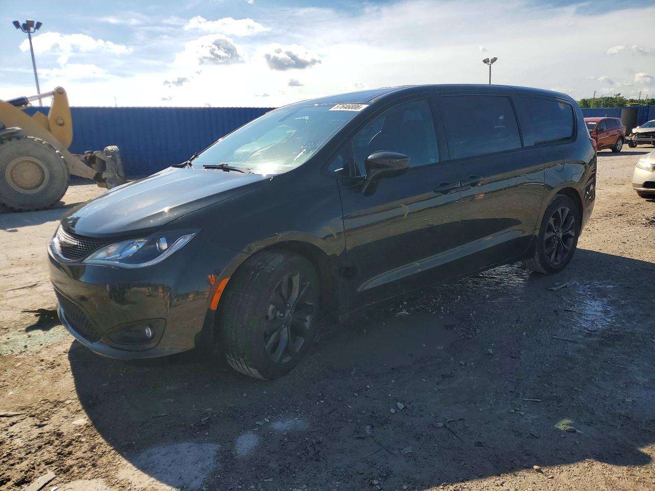 2019 CHRYSLER Pacifica