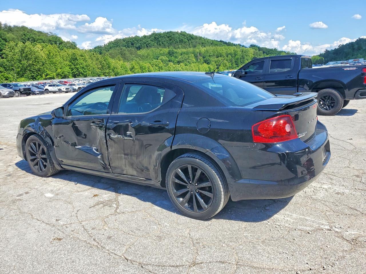 2013 DODGE Avenger