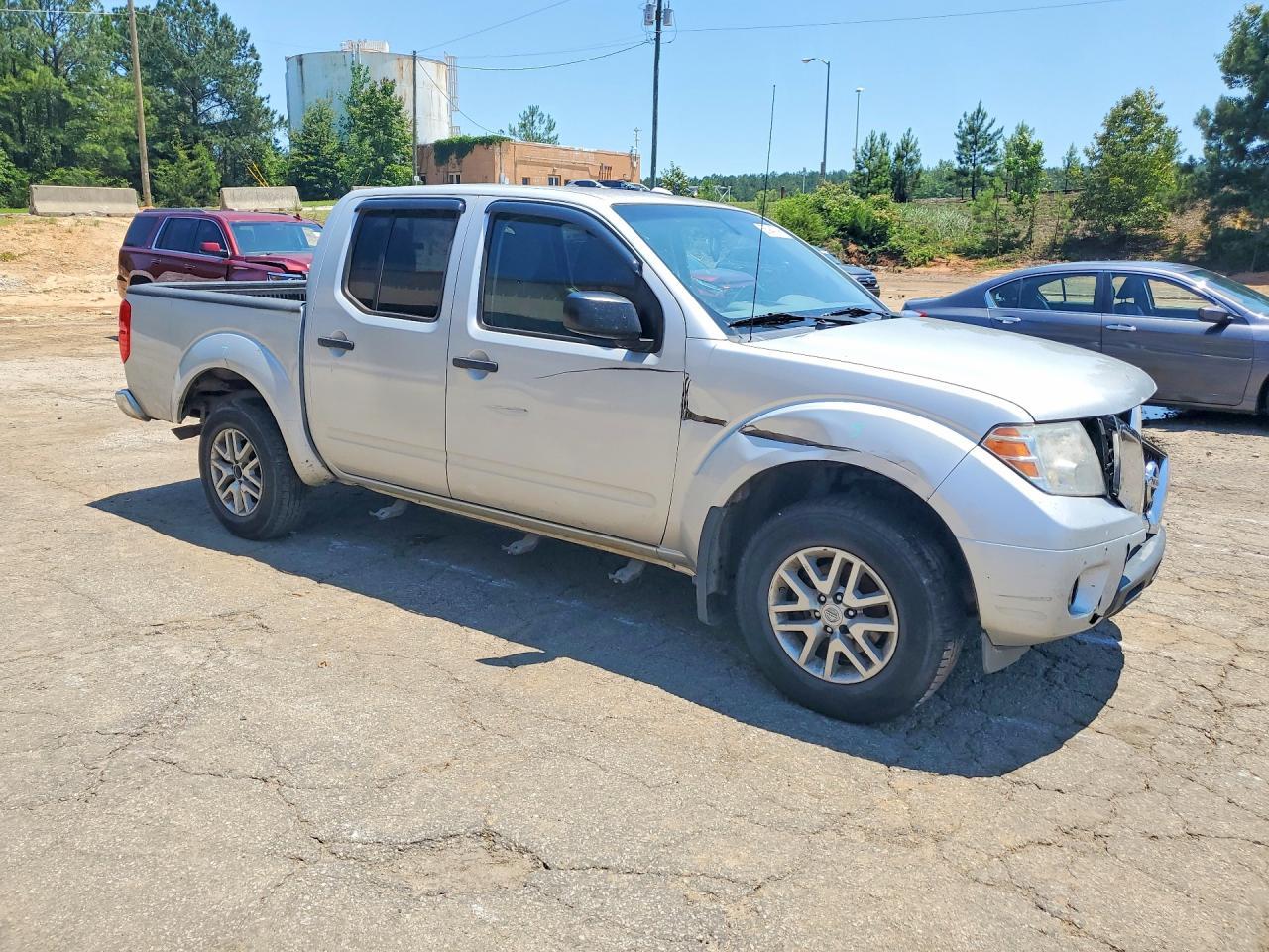 2017 NISSAN Frontier