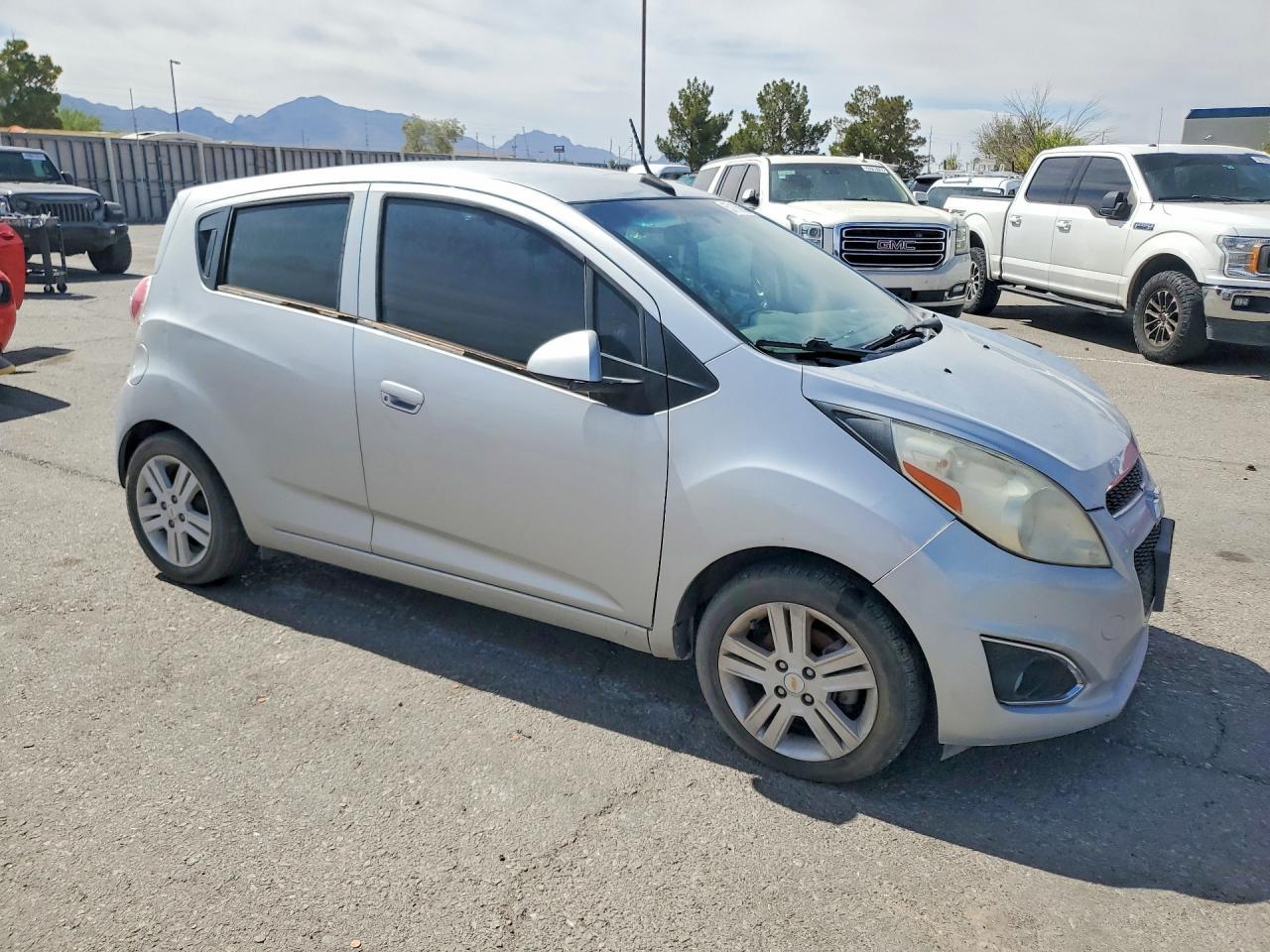 2014 CHEVROLET Spark