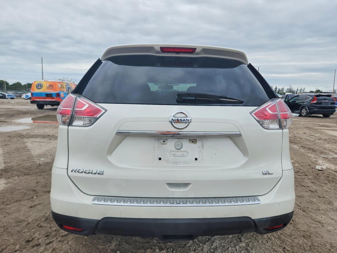 2015 NISSAN ROGUE