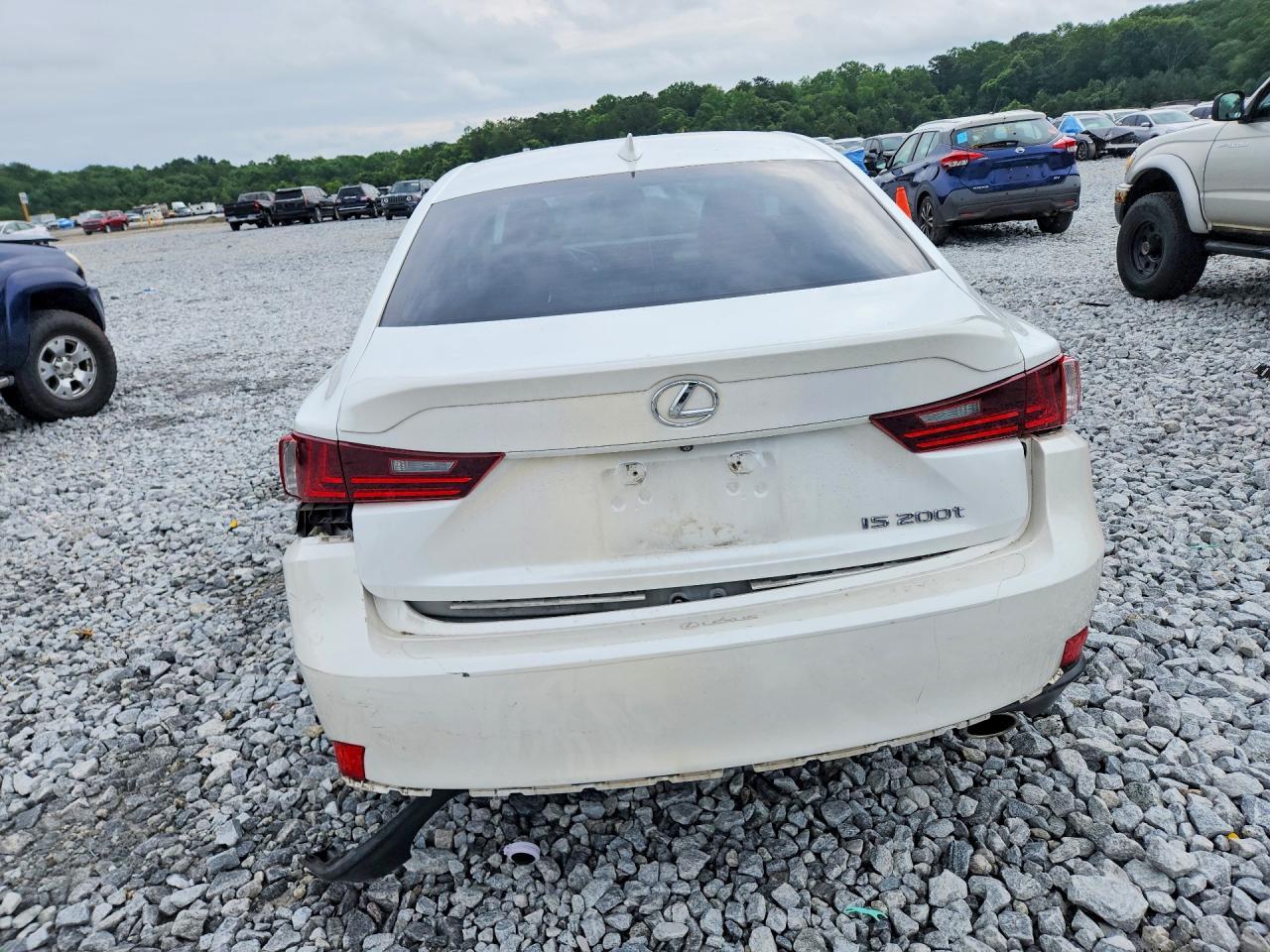 2016 LEXUS IS 200t