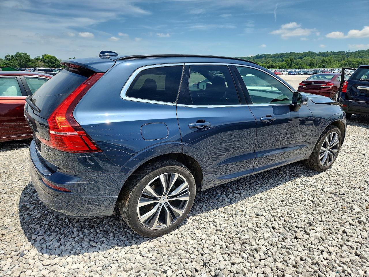 2022 VOLVO XC60